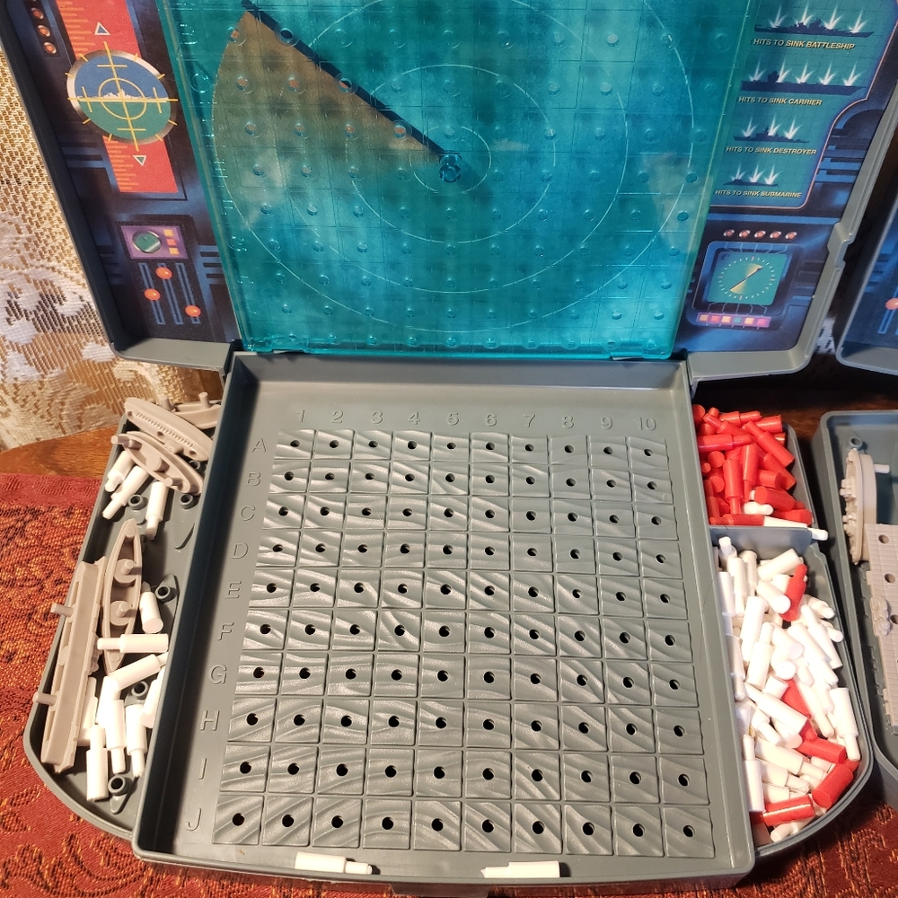 Set of 4 well loved Battleship Games-BX16 - Picture 2 of 7